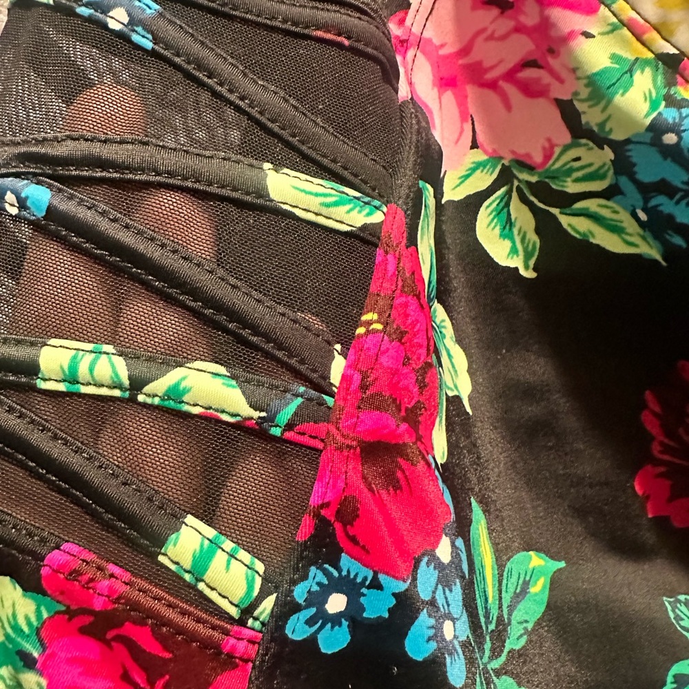 Torrid High-Rise Lattice Floral Swim Bottom size 2 - Picture 6 of 8